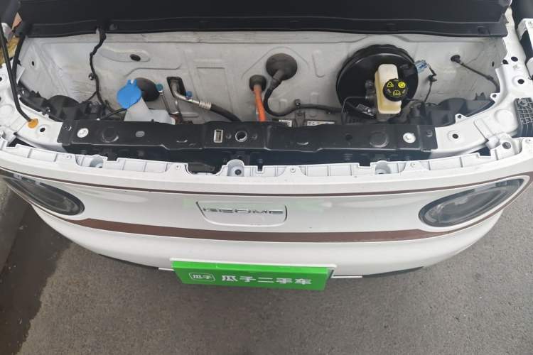 Used Geely Galaxy Panda 2023 Panda Mini 200km Endurance Bear Engine Bay