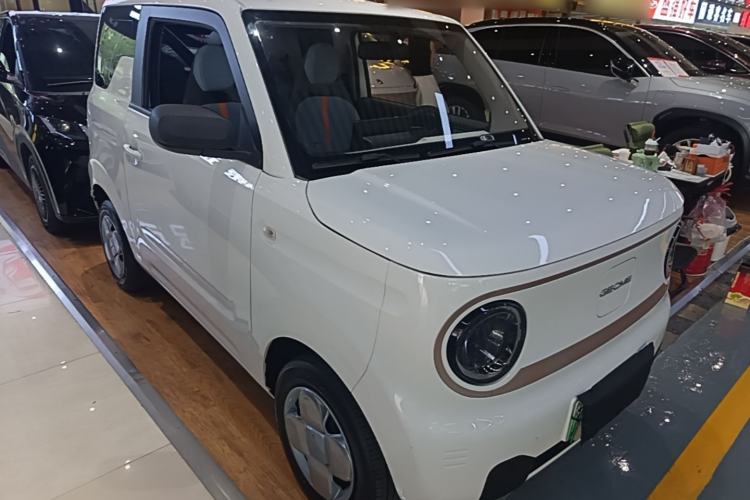 Used Geely Galaxy Panda 2023 Panda Mini 200km Endurance Bear Exterior 1