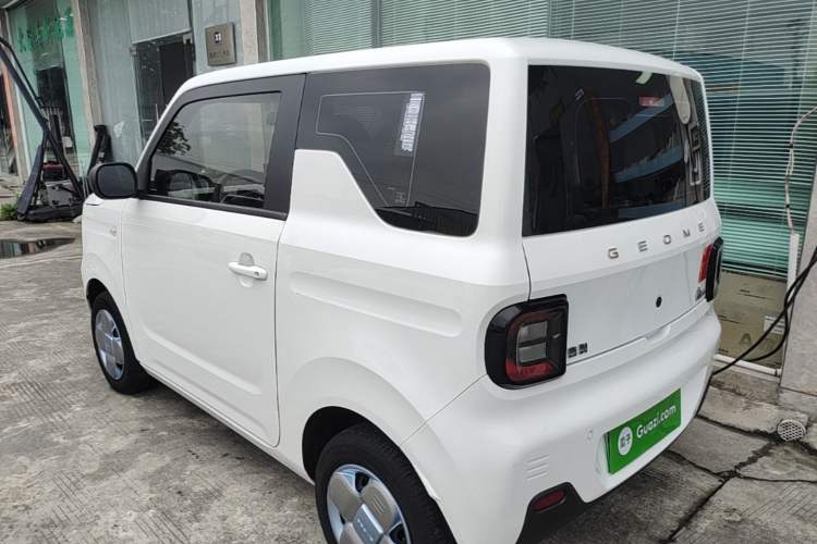 Used Geely Galaxy Panda 2023 Panda Mini 200km Endurance Bear Exterior 2