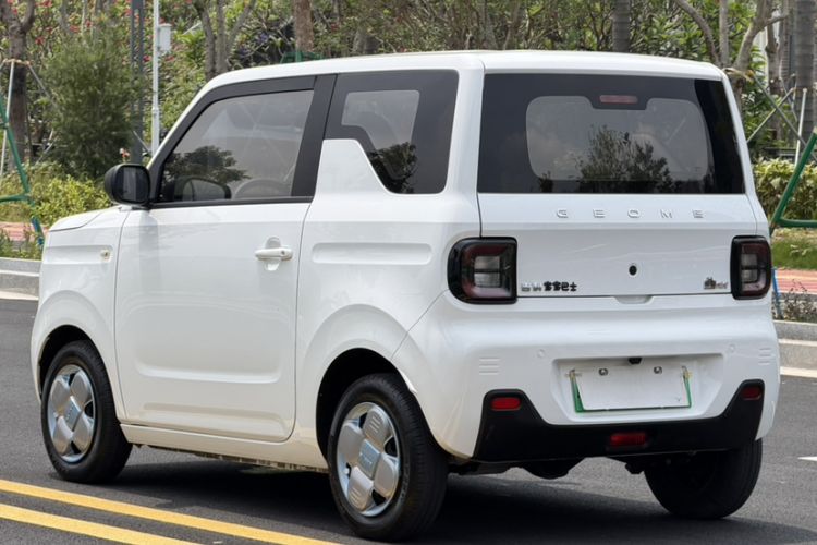 Used Geely Galaxy Panda 2023 Panda Mini 200km Endurance Bear Exterior 2