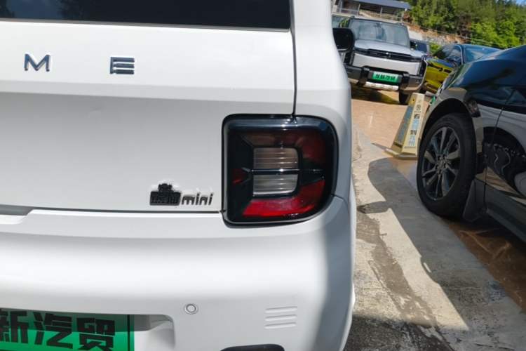 Used Geely Galaxy Panda 2023 Panda Mini 200km Endurance Bear Exterior 3