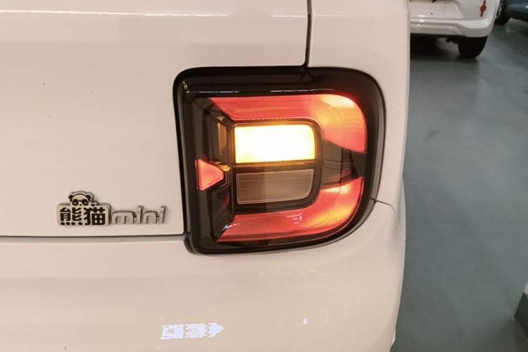 Used Geely Galaxy Panda 2023 Panda Mini 200km Endurance Bear Exterior 3