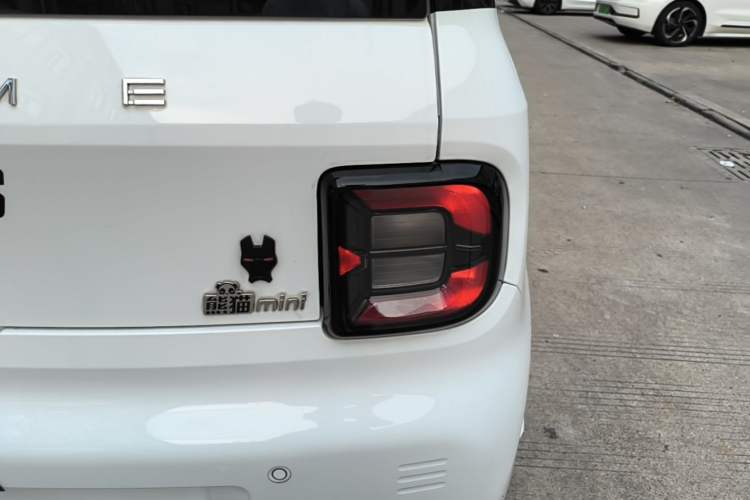 Used Geely Galaxy Panda 2023 Panda Mini 200km Dynamic Bear Exterior 3