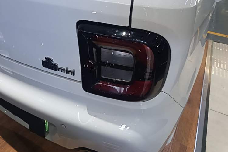 Used Geely Galaxy Panda 2023 Panda Mini 200km Endurance Bear Exterior 3