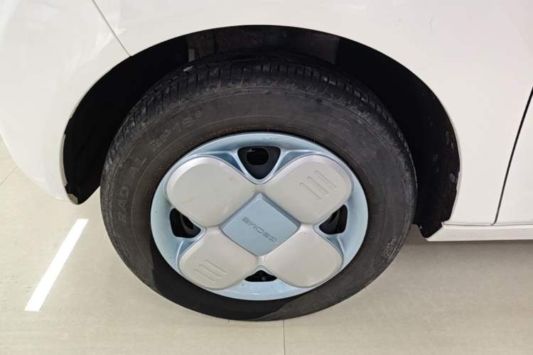 Used Geely Galaxy Panda 2023 Panda Mini 200km Endurance Bear Exterior 4