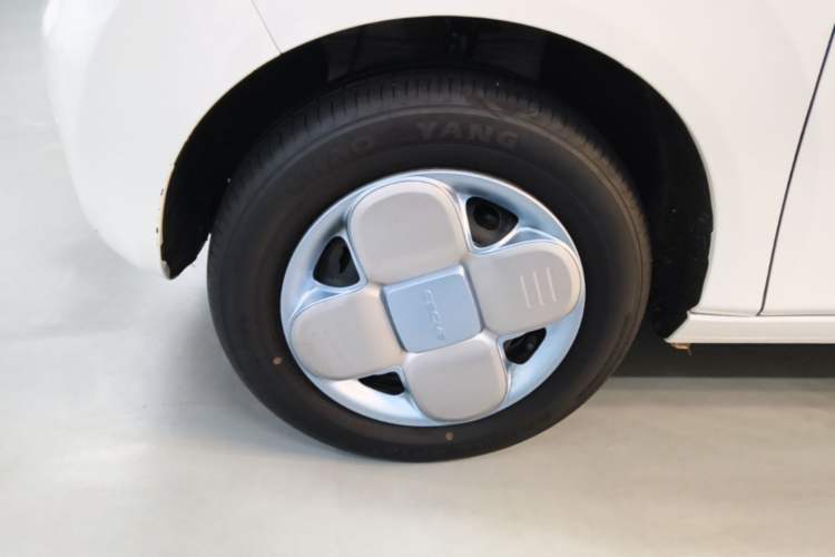 Used Geely Galaxy Panda 2023 Panda Mini 200km Endurance Bear Exterior 4