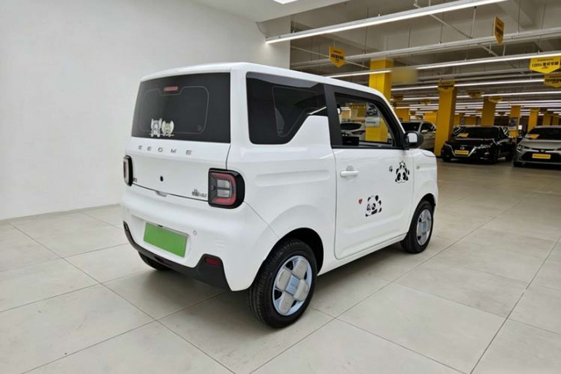 Used Geely Galaxy Panda 2023 Panda Mini 200km Endurance Bear Exterior 4