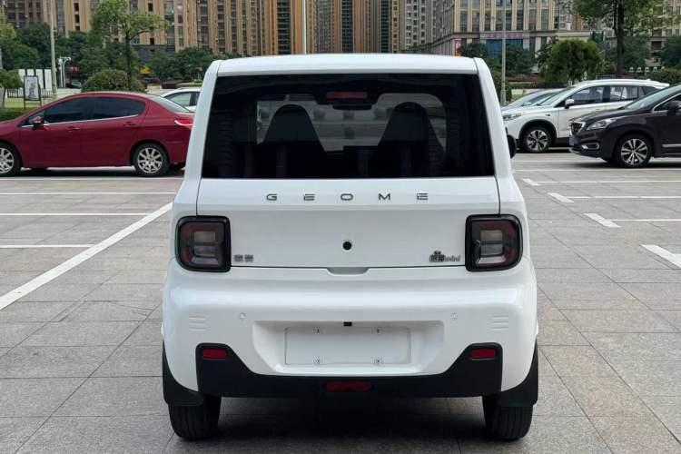 Used Geely Galaxy Panda 2023 Panda Mini 200km Endurance Bear Exterior 4
