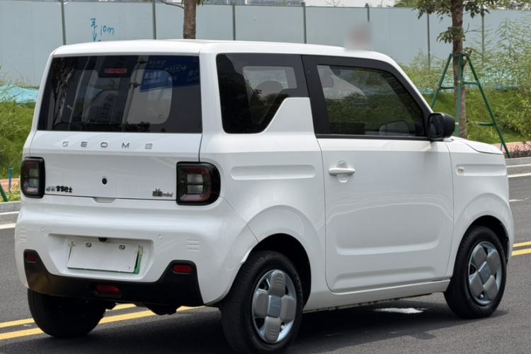 Used Geely Galaxy Panda 2023 Panda Mini 200km Endurance Bear Exterior 4