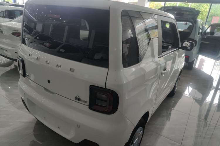 Used Geely Galaxy Panda 2023 Panda Mini 200km Endurance Bear Exterior 5
