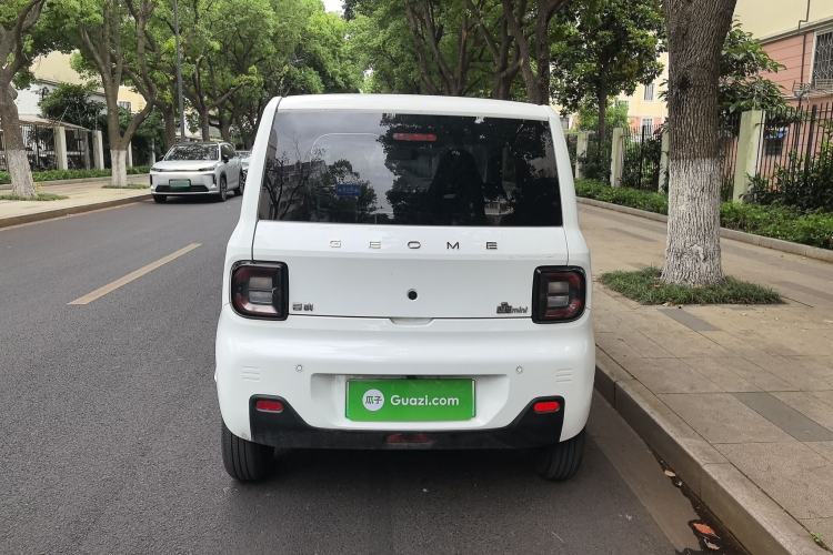 Used Geely Galaxy Panda 2023 Panda Mini 120km Super Cute Bear Exterior 5