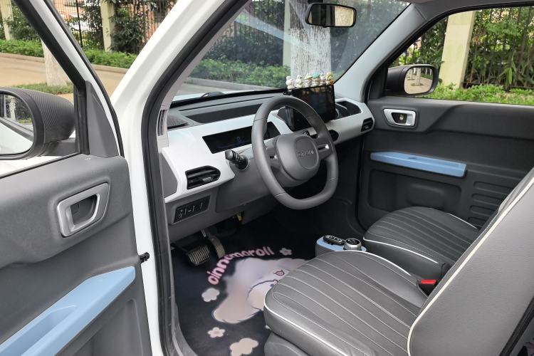 Used Geely Galaxy Panda 2023 Panda Mini 120km Super Cute Bear Exterior 8