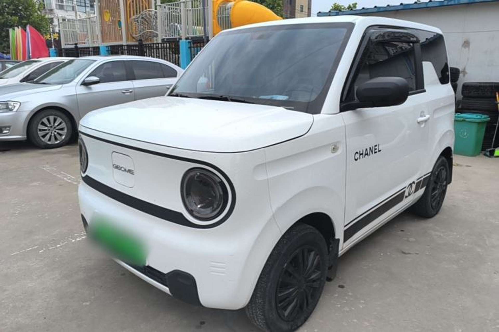 Used Geely Galaxy Panda 2023 Panda Mini 200km Endurance Bear Front Left 45 Deg