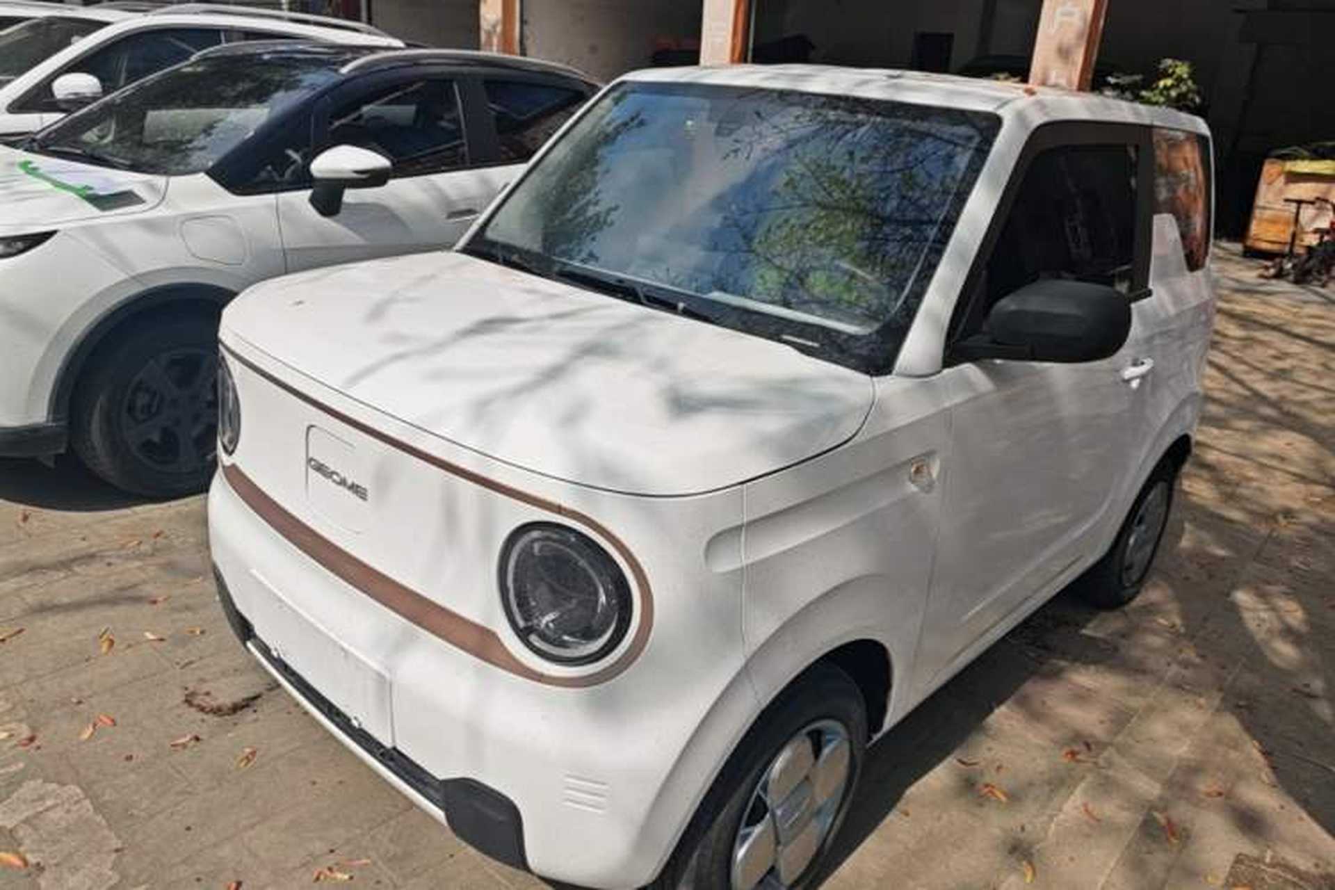 Used Geely Galaxy Panda 2023 Panda Mini 200km Endurance Bear Front Left 45 Deg