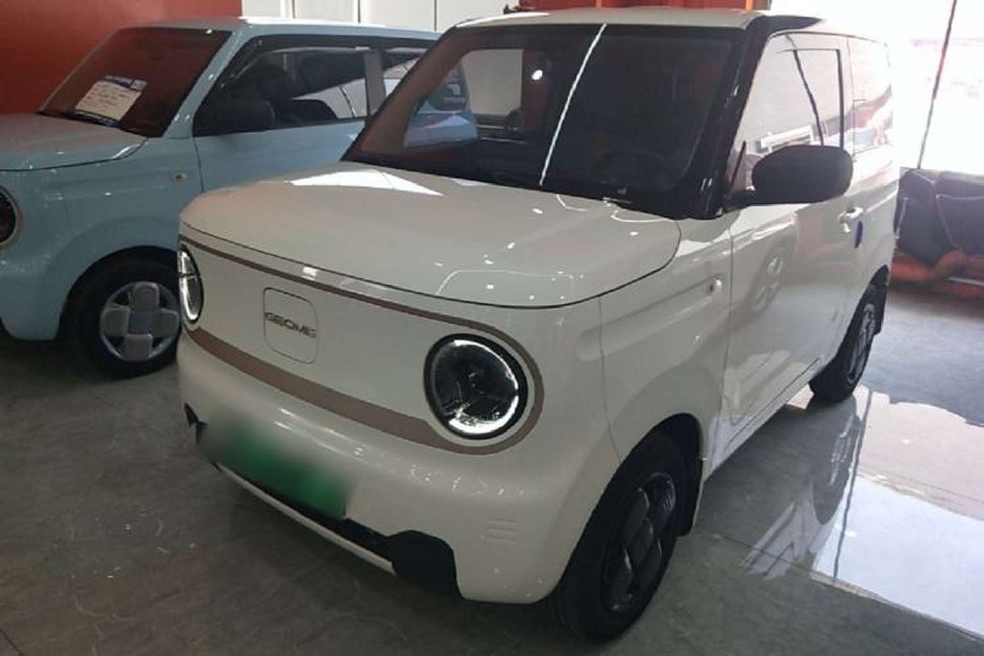 Used Geely Galaxy Panda 2023 Panda Mini 200km Endurance Bear Front Left 45 Deg