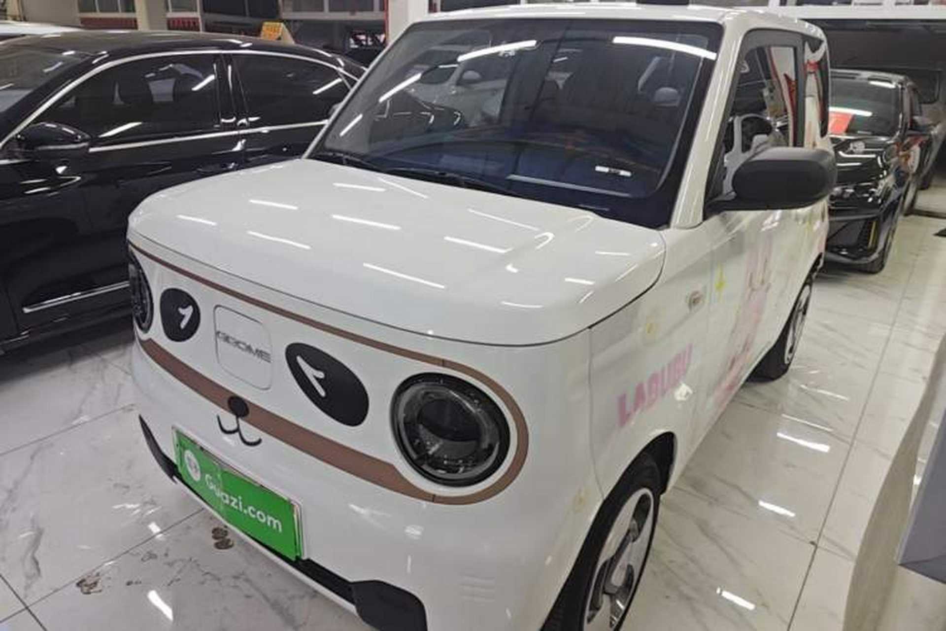 Used Geely Galaxy Panda 2023 Panda Mini 200km Dynamic Bear Front Left 45 Deg