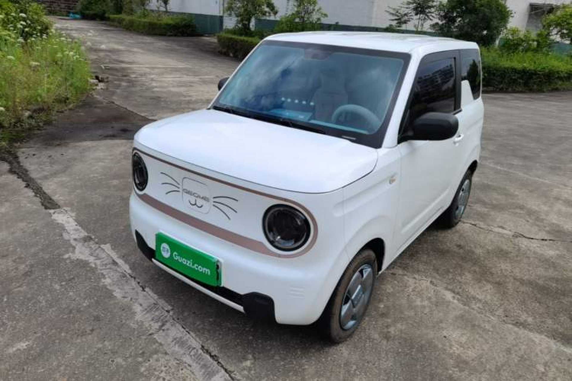 Used Geely Galaxy Panda 2023 Panda Mini 120km Super Cute Bear Front Left 45 Deg