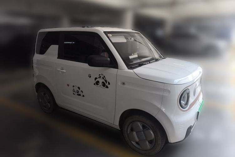 Used Geely Galaxy Panda 2023 Panda Mini 200km Endurance Bear Front Right 45 Deg