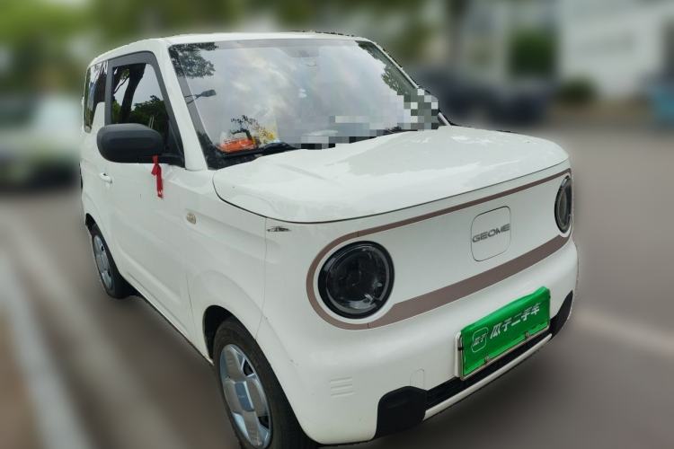 Used Geely Galaxy Panda 2023 Panda Mini 200km Endurance Bear Front Right 45 Deg