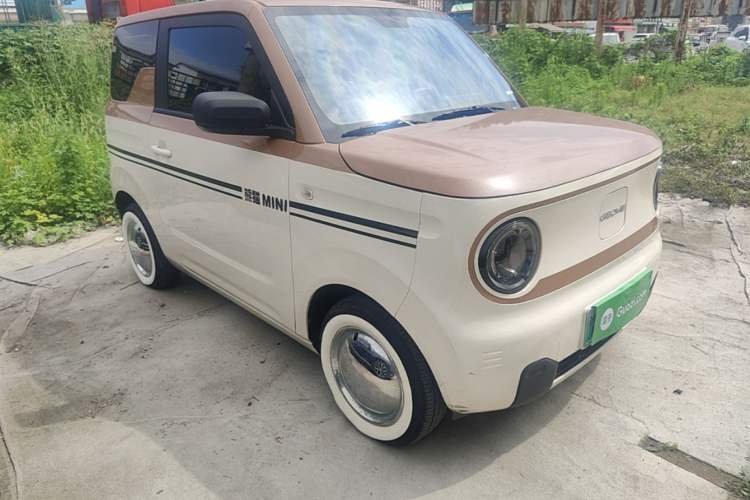 Used Geely Galaxy Panda 2023 Panda Mini 200km Endurance Bear Front Right 45 Deg
