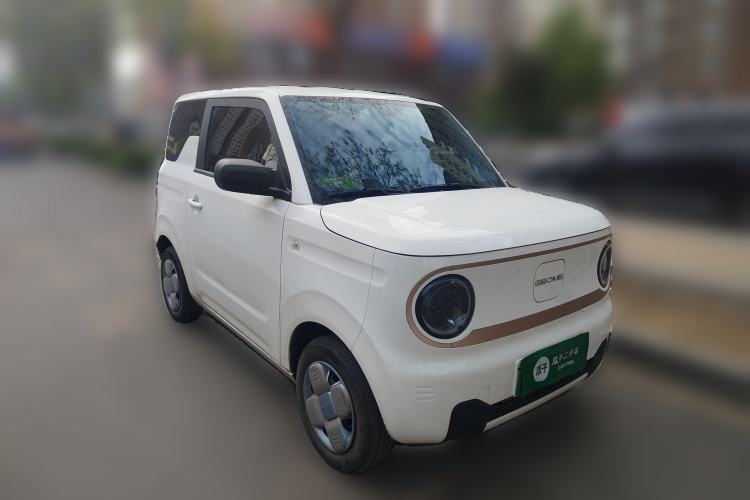 Used Geely Galaxy Panda 2023 Panda Mini 200km Endurance Bear Front Right 45 Deg