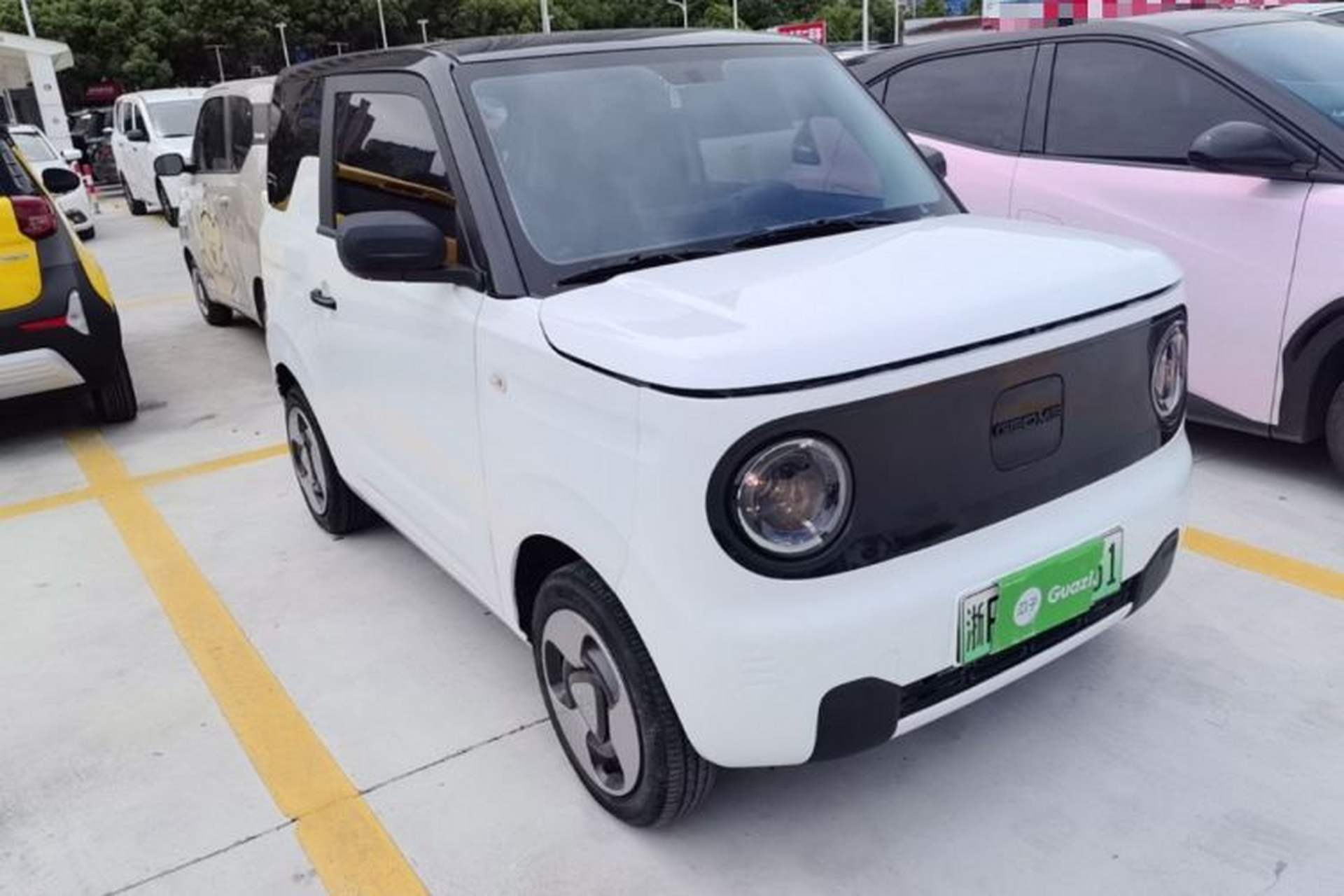 Used Geely Galaxy Panda 2023 Panda Mini 200km Dynamic Bear Front Right 45 Deg