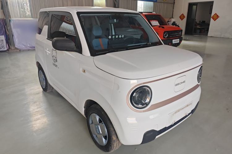 Used Geely Galaxy Panda 2023 Panda Mini 200km Endurance Bear Front Right 45 Deg