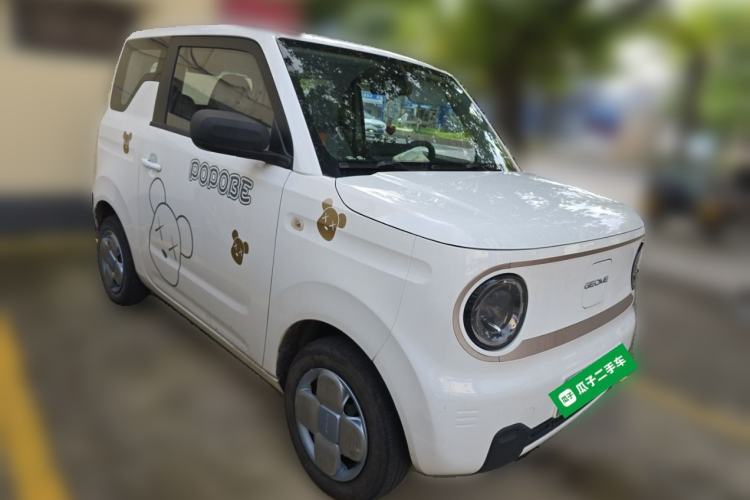 Used Geely Galaxy Panda 2023 Panda Mini 200km Endurance Bear Front Right 45 Deg