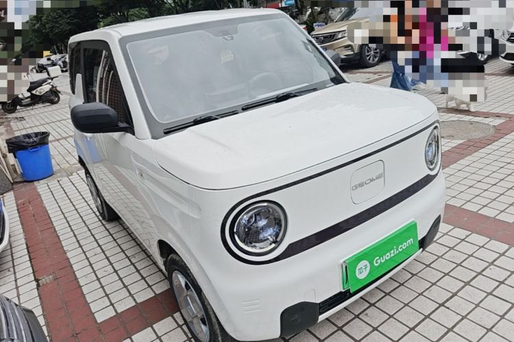 Used Geely Galaxy Panda 2023 Panda Mini 200km Endurance Bear Front Right 45 Deg
