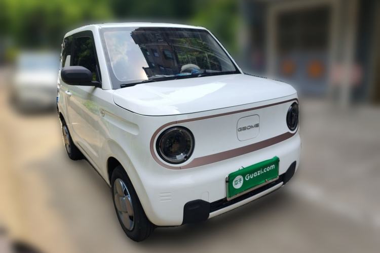 Used Geely Galaxy Panda 2023 Panda Mini 120km Super Cute Bear Front Right 45 Deg