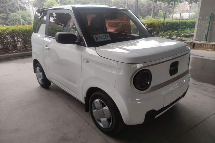 Used Geely Galaxy Panda 2023 Panda Mini 200km Endurance Bear Front Right 45 Deg