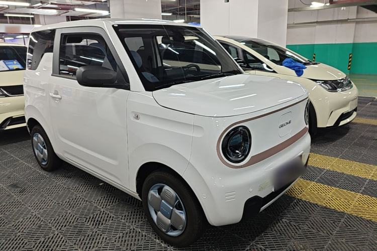 Used Geely Galaxy Panda 2023 Panda Mini 200km Endurance Bear Front Right 45 Deg