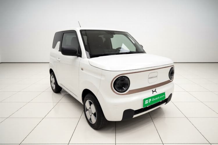 Used Geely Galaxy Panda 2023 Panda Mini 200km Endurance Bear Front Right 45 Deg