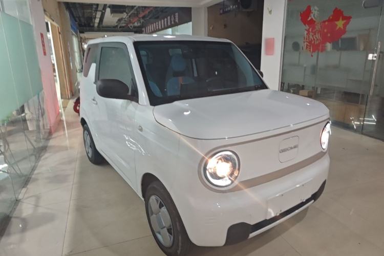 Used Geely Galaxy Panda 2023 Panda Mini 200km Endurance Bear Front Right 45 Deg