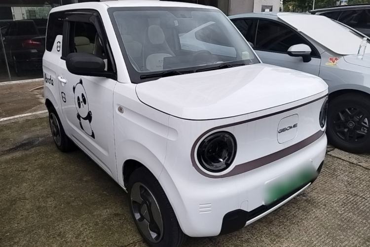 Used Geely Galaxy Panda 2023 Panda Mini 200km Dynamic Bear Front Right 45 Deg