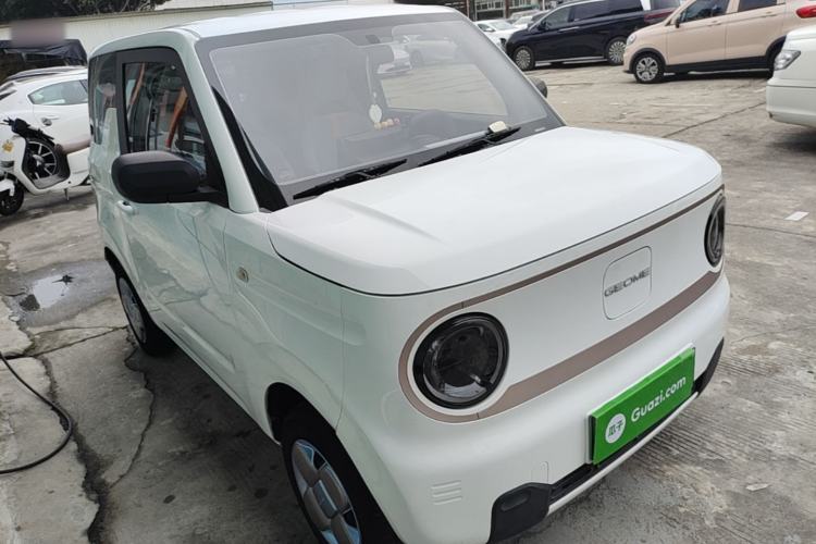 Used Geely Galaxy Panda 2023 Panda Mini 200km Endurance Bear Front Right 45 Deg