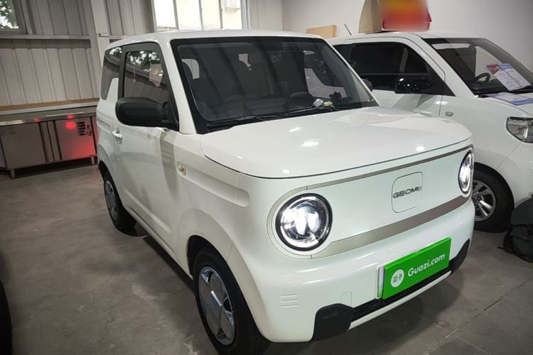 Used Geely Galaxy Panda 2023 Panda Mini 200km Endurance Bear Front Right 45 Deg