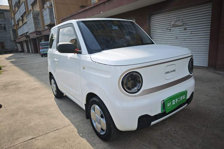 Used Geely Galaxy Panda 2023 Panda Mini 200km Endurance Bear Front Right 45 Deg