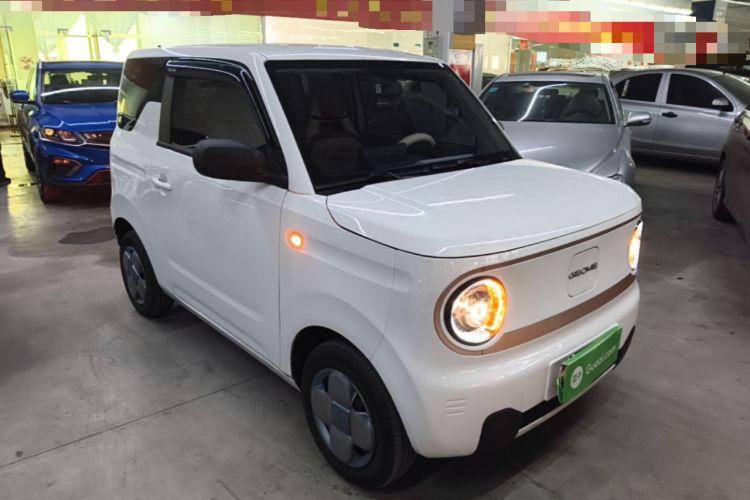 Used Geely Galaxy Panda 2023 Panda Mini 200km Endurance Bear Front Right 45 Deg