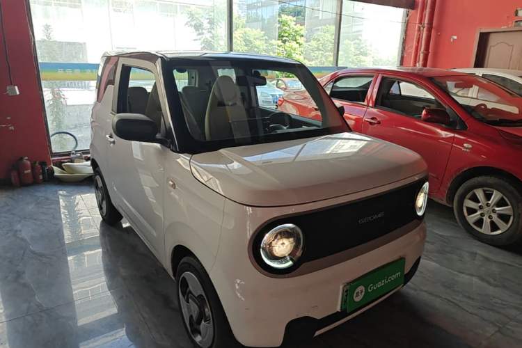 Used Geely Galaxy Panda 2023 Panda Mini 200km Dynamic Bear Front Right 45 Deg