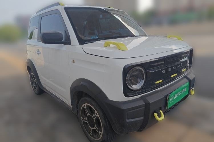 Used Geely Galaxy Panda 2023 Panda Mini 200km Endurance Bear Front Right 45 Deg