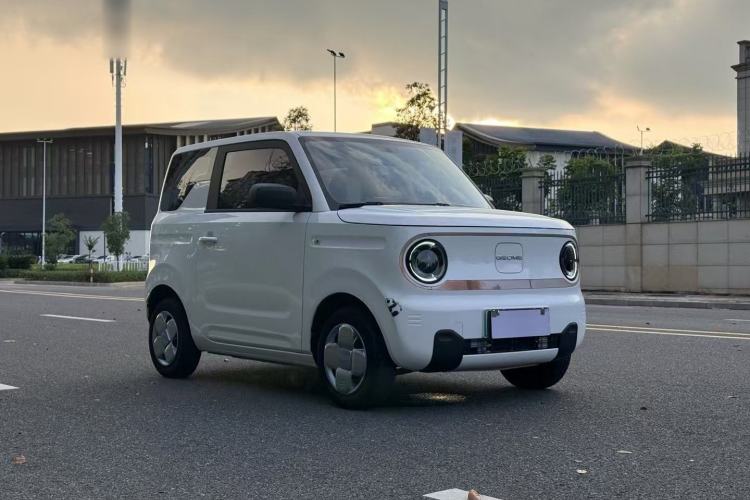 Used Geely Galaxy Panda 2023 Panda Mini 200km Endurance Bear Front Right 45 Deg