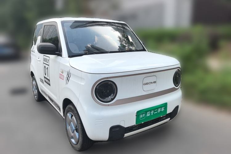 Used Geely Galaxy Panda 2023 Panda Mini 200km Endurance Bear Front Right 45 Deg