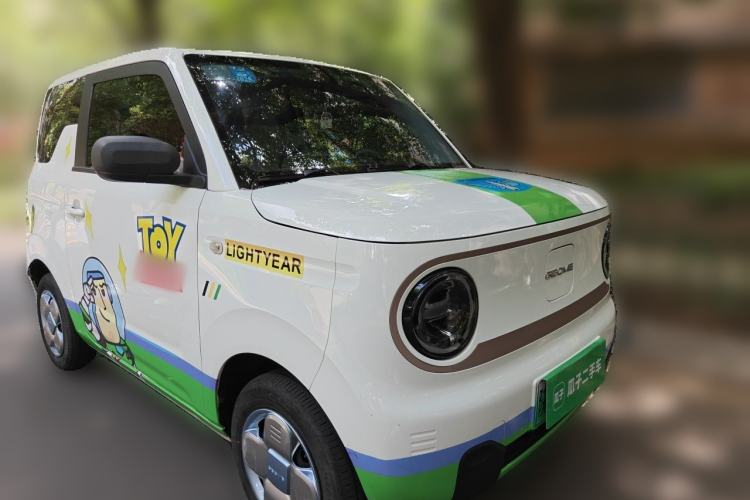 Used Geely Galaxy Panda 2023 Panda Mini 200km Endurance Bear Front Right 45 Deg