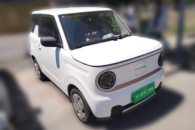 Used Geely Galaxy Panda 2023 Panda Mini 200km Endurance Bear Front Right 45 Deg