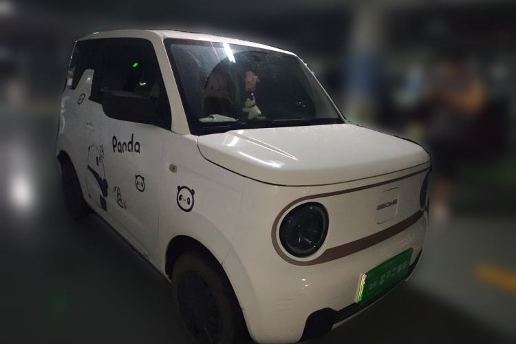 Used Geely Galaxy Panda 2023 Panda Mini 200km Endurance Bear Front Right 45 Deg