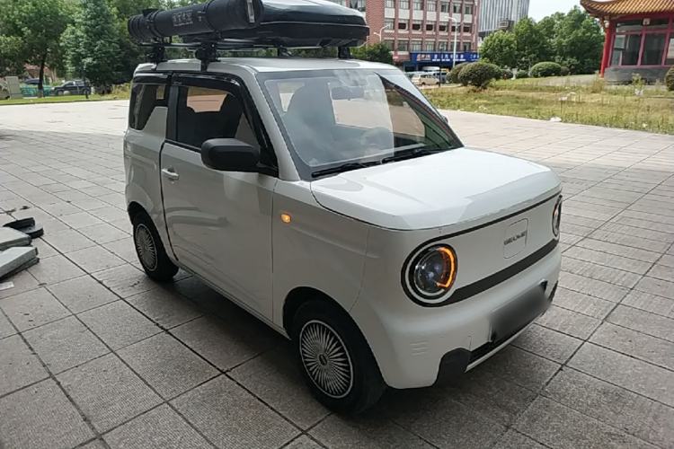 Used Geely Galaxy Panda 2023 Panda Mini 200km Endurance Bear Front Right 45 Deg