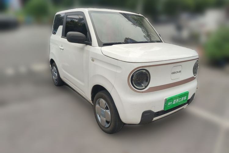 Used Geely Galaxy Panda 2023 Panda Mini 200km Endurance Bear Front Right 45 Deg