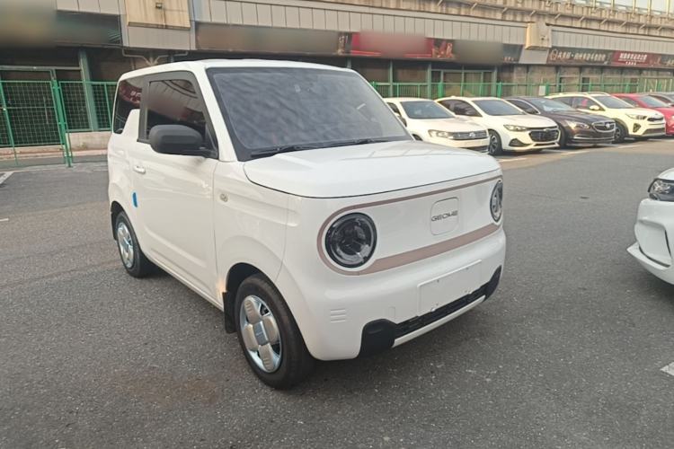 Used Geely Galaxy Panda 2023 Panda Mini 200km Endurance Bear Front Right 45 Deg