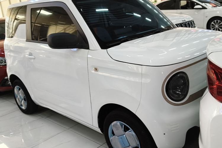 Used Geely Galaxy Panda 2023 Panda Mini 200km Endurance Bear Front Right 45 Deg